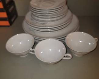 Aladdin Dish Set