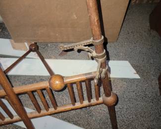 Antique Wooden Easel (Needs Repair)
