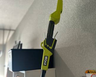 Ryobi weedeater with battery and charger