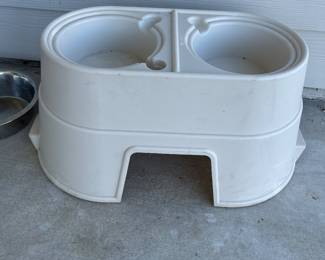Dog dish