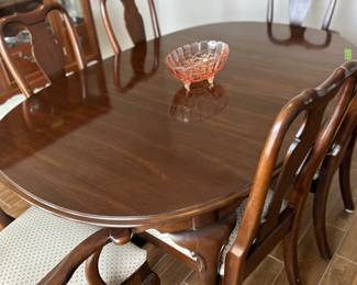 Stunning formal dining table with chairs and leaf