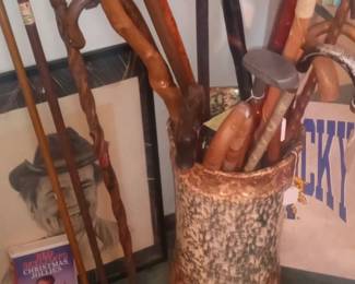 Spongeware umbrella stand and many nice contents.