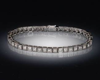 18K White Gold and Diamond Line Bracelet