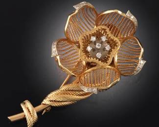 Ladies Elegant Gold and Diamond Reticulated Floral Brooch