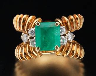 Ladies Vintage Gold, Emerald and Diamond Ring