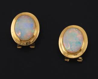 Ladies Pair of Gold and Australian Opals Ear Studs