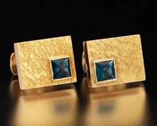 Pair of Gold and Blue Spinel Cufflinks