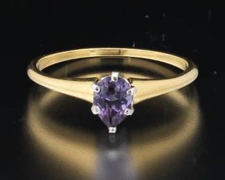Ladies 18K Gold and Fine Natural Alexandrite Ring