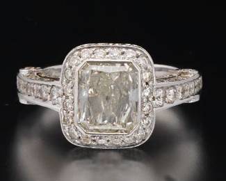 14K 2,0 Carat Radiant Diamond Ring