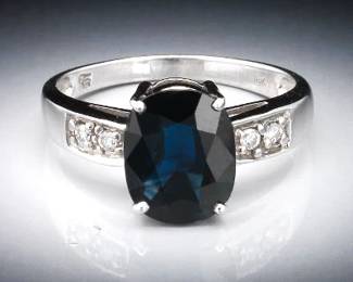 18K White Gold Sapphire Ring