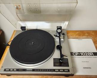 NNKYO CP-1028R Record Player