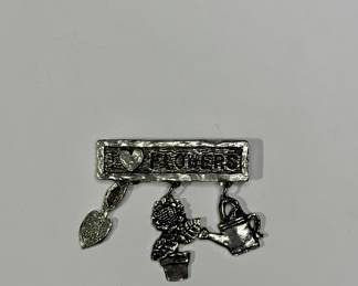 Vintage Garden-themed brooch