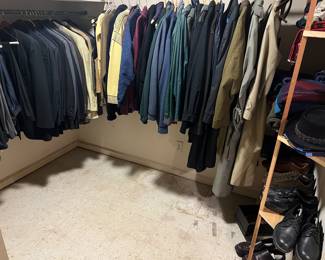 Men’s clothing, size M/L, shoe size 10