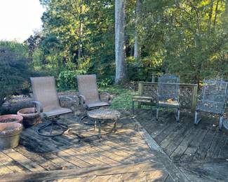 Patio chairs, planters
