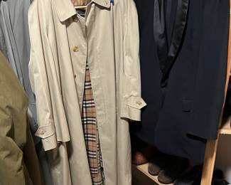 Men’s clothing, size M/L, shoe size 10