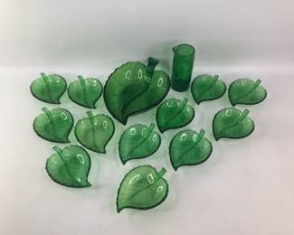 Pebbled Leaf Dish Set