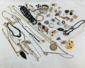 Gold Tone Rhinestone Fashion Jewelry