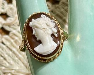14 k cameo