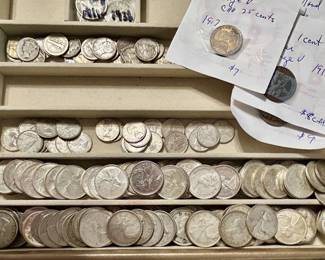 Lots of silver coins to add to your collection, both US and Canadian 
