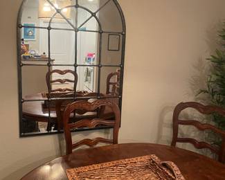 Arched mirror