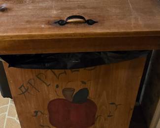 Apple Trash Can