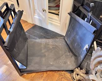 Iron log holder with carrier