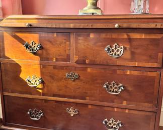 Hekman server with 4 drawers