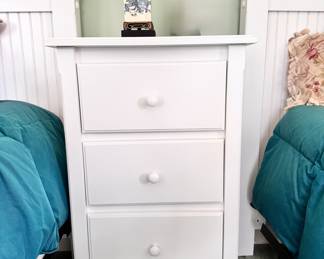 White 3 drawer nightstand