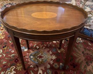 Kittenger oval side tea table