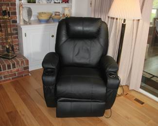 Nice Lift Chair in Great Condition!
