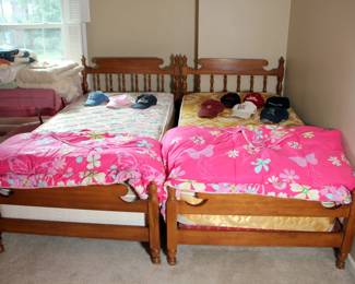 Twin Beds with Mattress Sets
