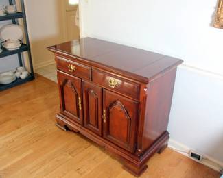 Lexington Buffet / Server