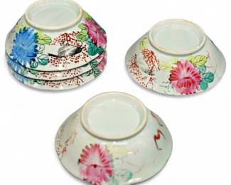 Set Of Five Vintage Porcelain Chinese Famille Rose Bowls