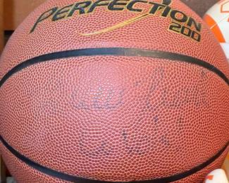 Basketball signed by Bruce Pearl