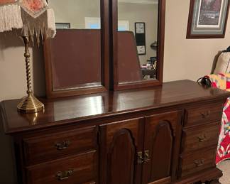 Pensilvania house dresser
