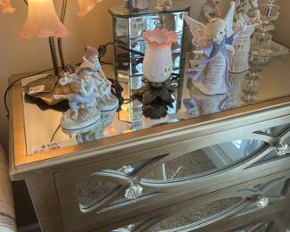 Wood and mirror dresser/ accent table. Three drawers