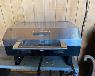 Portable grill 