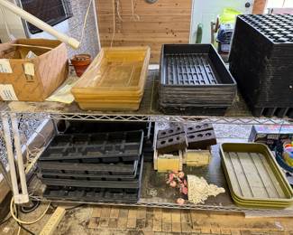 Grow trays