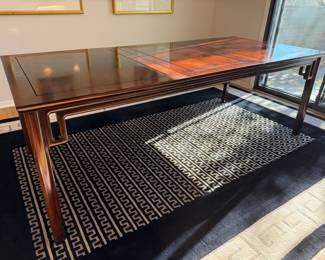 Beautiful vintage Ming style rosewood expandable dining table - Wong Chuk Hang, Hong Kong
