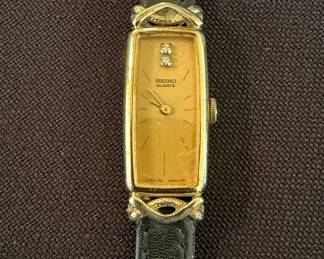 Vintage ladies Seiko gold tone diamond wrist watch