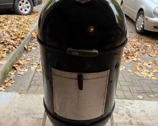 Weber Smokey Mountain Cooker 18” Charcoal Smoker