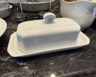 Like New Pillivuyt covered butter dish
