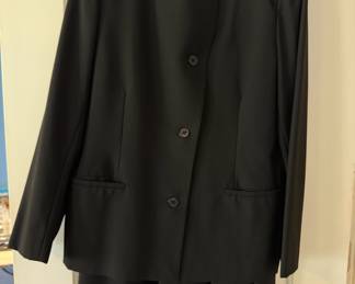 Very nice and barely used vintage Marzotto wool two-piece skirt suit set