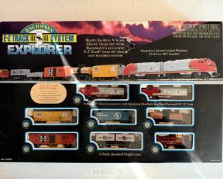 Seemingly never used vintage Bachmann Explorer E-Z Track N Scale Electric Train System