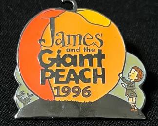 Disney “James and the Giant Peach” Limited Edition Pin – #14 of 101
Whimsical Limited Edition Disney enamel pin celebrating James and the Giant Peach. Numbered #14 of only 101, this rare release showcases the beloved 1996 stop-motion film produced by Tim Burton & directed by Henry Selick—one of Disney’s most imaginative cult classics.

• Individually numbered #14/101 on back
• Vibrant enamel with gold-tone metal finish
• Standard Mickey-head pin clasp
• Excellent collector condition – please see pictures for details & measurements

