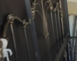 $100. Queen Set (Metal decorative headboard/frame/mattress/box)