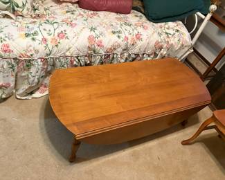 drop leaf coffee table