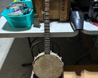 Very old banjo!