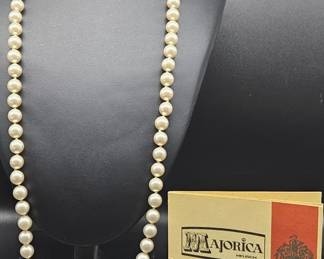 Certified Cultured Pearl Strand w/ Int'l. COA