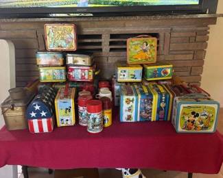 30 Vintage Metal Lunch Boxes Many With Thermos